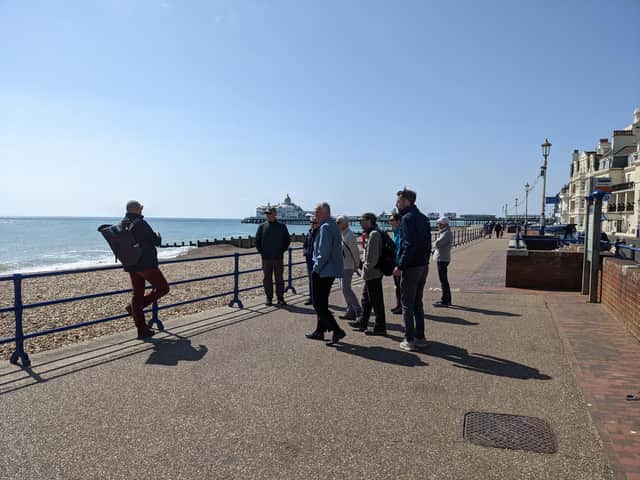 Environment Agency discuss changes to the seafront SUS-221105-093217001