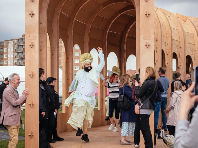 The Riwaq, the pop-up community arts space on Hove Lawns, was the flagship project of Festival co-guest Director Marwa Al-Sabouni. Coming to life on the opening weekend, Cohesion Plus and 4x4 Kings of Bhangra brought the communities of Brighton & Hove together for an exciting afternoon of music and dance