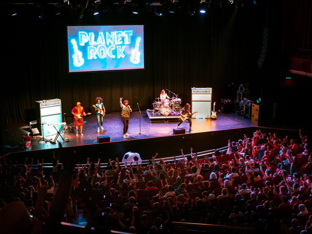 It was a packed week two with a sold-out talk from 2021 Nobel Prize winner for Literature Abdulrazak Gurnah at Charleston, a surrealist VR experience entitled Eva Quantica and the London Symphony Orchestra coming to town.
For the younger Festival goers CBBC stars Andy and the Odd Socks were a huge treat at Brighton Dome with many audience members experiencing their first ever gig