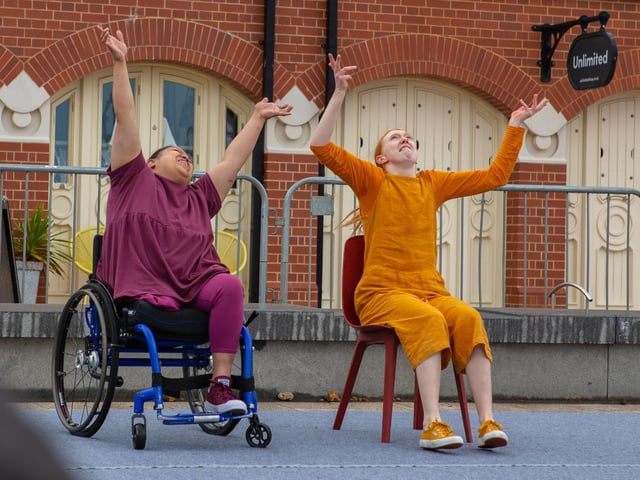 A Weekend Without Walls also took place at St Ann’s Well Gardens, Hangleton Park and Queen’s Square in Crawley. Pictured Daryl Beeton Productions and Mimbre (Look Mum, No Hands!)