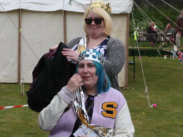 The Platinum Jubilee weekend: Picnic in the Park, Alexandra Park in Hastings. Photo by Roberts Photographic SUS-220606-072114001