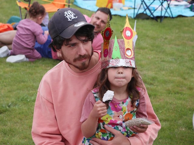 The Platinum Jubilee weekend: Picnic in the Park, Alexandra Park in Hastings. Photo by Roberts Photographic SUS-220606-072052001