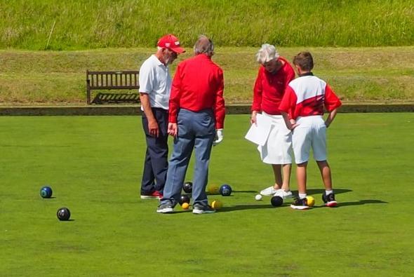 Jubilee fun at Lancing Bowling Club