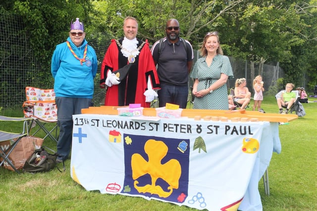The Platinum Jubilee weekend: Photo by Roberts Photographic. 13th St Leonards St Peter & St Paul scouts at Ark Alexandra. SUS-220506-144524010