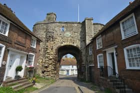 Landgate Arch in Rye SUS-190625-125737001