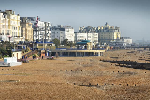 File: Eastbourne seafront/Eastbourne beach SUS-210324-130350001
