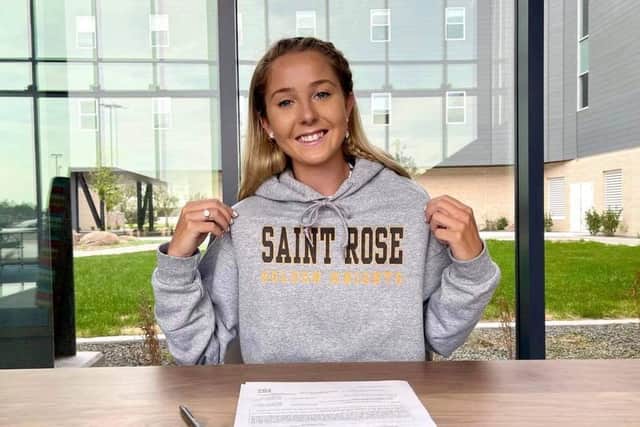 Lauren signs for Saint Rose College, New York