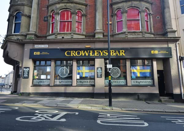 Crowleys Bar in Hastings SUS-210421-104355001
