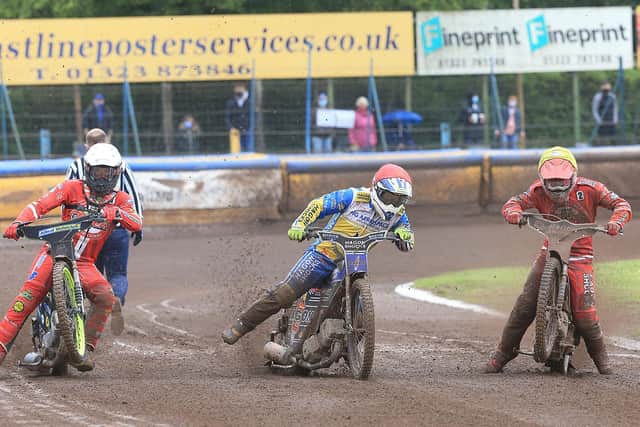 Eastbourne Eagles and Glasgow Tigers do battle at Arlington / Picture: Mike Hinves