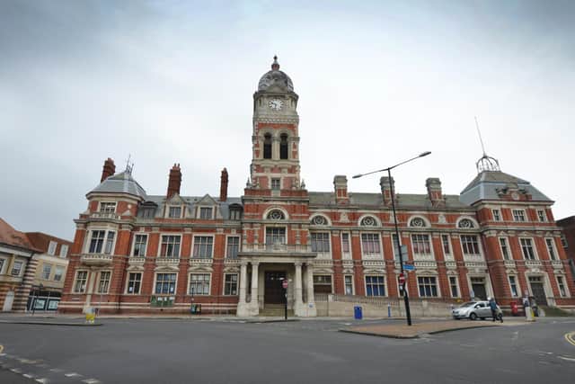 Eastbourne Town Hall SUS-210216-141625001