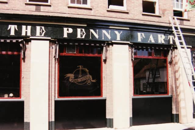 Jenny Lind as Penny Farthing SUS-210727-141641001