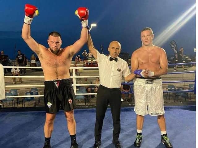 Tommy Welch took his record to 4-0 with a first round victory in Italy