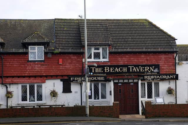 The Beach Tavern, Pevensey  SUS-200303-115445001