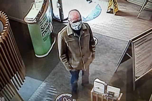 Alan Slattery on CCTV. Picture from Sussex Police. SUS-211108-130522001