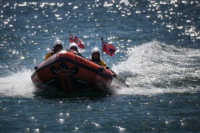 A lifeboat crew from Selsey RNLI lifeboat station was called to an incident involving three paddle boarders on Sunday (Augsut 29)