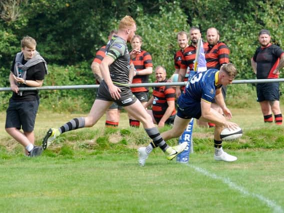 Jack Forrest scores Raiders' first try / Picture: Stephen Goodger