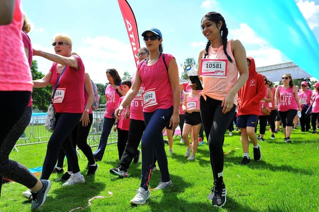 Race for Life at Tilgate, Crawley. Pic Steve Robards SR1916484 SUS-190624-133621001
