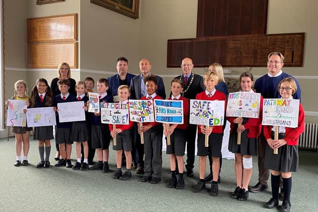 Pupils from Arundel CE Primary School and St Philips Catholic Primary School with councillors Shaun Gunner and Joy Dennis, MP Andrew Griffiths and Arundel mayor Tony Hunt.