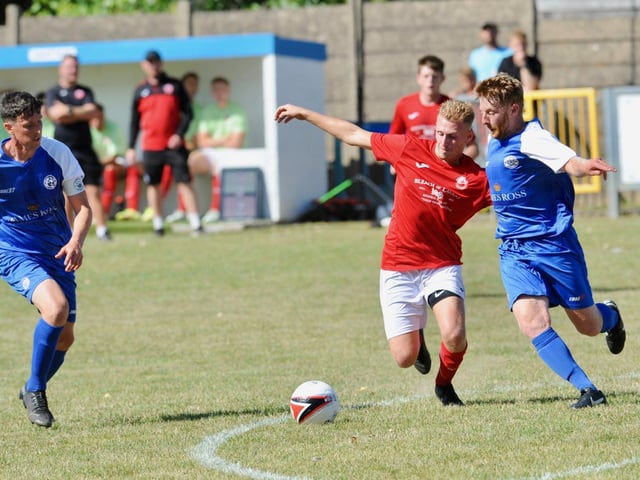 Action from Shoreham's 1-1 draw with Arundel at Middle Road | Picture: Stephen Goodger
