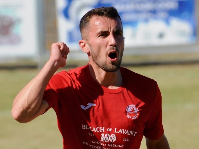 Action from Shoreham's 1-1 draw with Arundel at Middle Road | Picture: Stephen Goodger