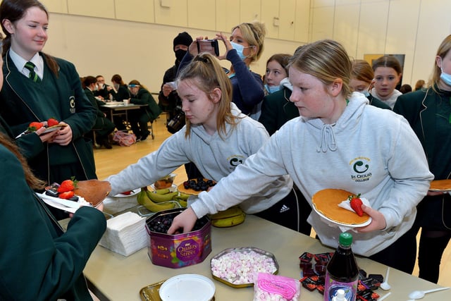 St Cecilia’s College Year 8 pupils having a pancake breakfast at the school on Tuesday morning last. DER2209GS – 017