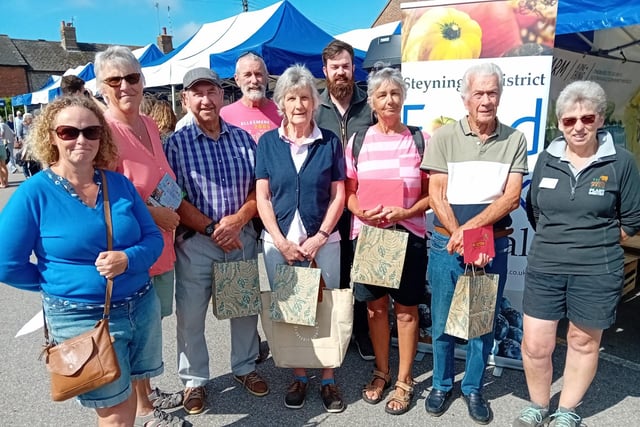Judges Steyning Farmers Market organiser Lou Crush and Rushfields Plant Centre director Kathryn Hillman with the allotments competition winners