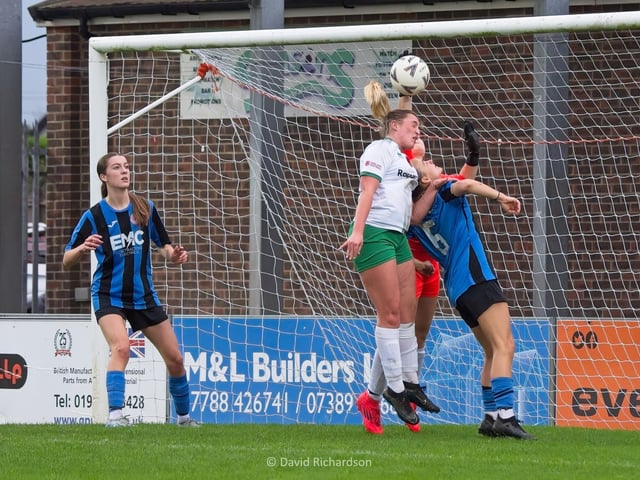 Rockettes remain unbeaten as they overcame their strongest test yet to beat 1st placed Saltdean United Development at Nyewood Lane. Photographer David Richardson was there to catch the action
