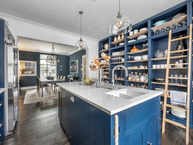 The breakfast bar is perfect for style and convenience.