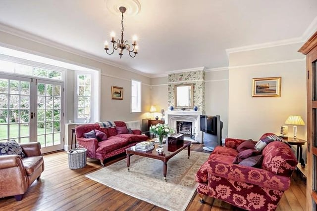 House for sale in Seaford: 6 bedroom Georgian character house with south-facing balcony