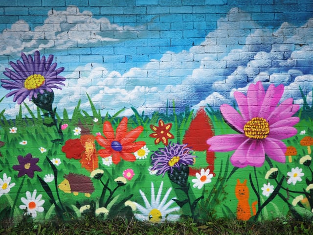 New mural at Farley Bank in Hastings. W.Ave Arts and artist Luke Brabants with the help of local children.