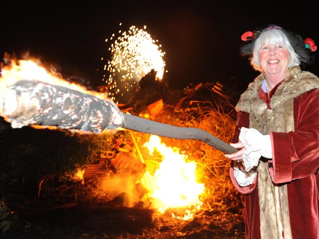 Cuckfield Bonfire Night 2008. Mayor Sheila Chasser lights the bonfire