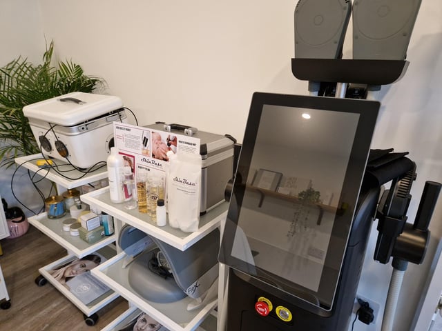 New salon Elements of Beauty in Worthing specialises in non-surgical face and body treatments. It is run by mother and daughter Desi Uluyol and Mariya Williams