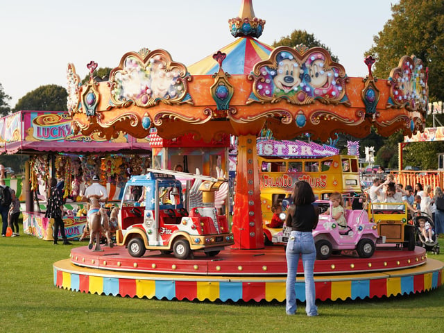 Hundreds enjoy return of free Worthing music festival BroadFest – In Pictures