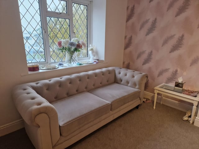 Vanity Flair Boutique in Ferring offers new and pre-loved wedding dresses and occasion wear in a wide range of sizes, and sales are commission based