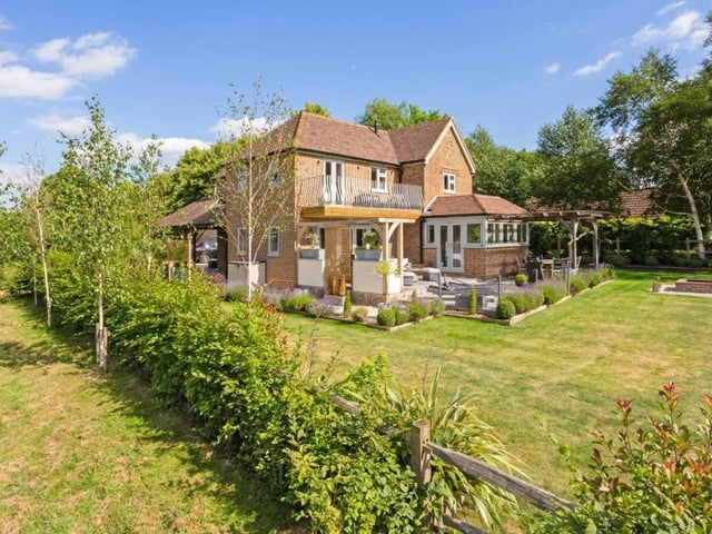 Birchen Lodge is on a private lane and is within walking distance of Haywards Heath railway station