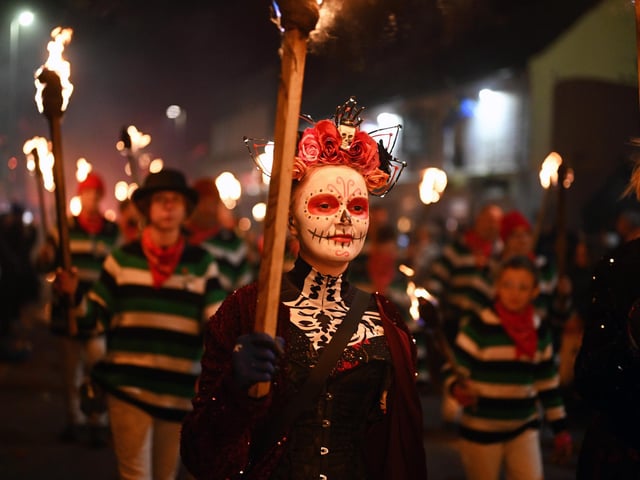Hailsham Bonfire Procession 2026 (Photo by Jon Rigby)