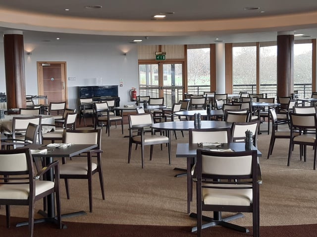 This hotel is perfect for leisure and business travellers, with its large spa and huge conferencing facilities