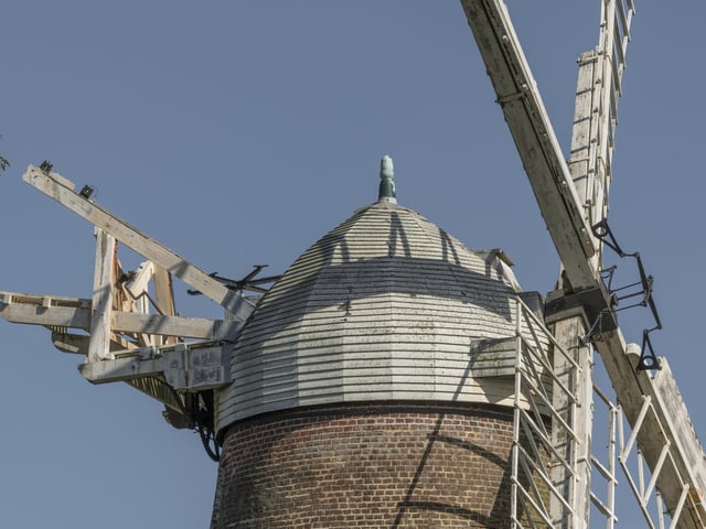Rainwater leaking in from the cap and tower walls is causing damage to the large timber beams on all floors and eroding the mill’s brickwork. The beams which support the heavy mill stones and internal mechanism are currently propped.