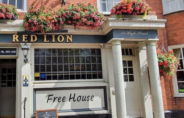 A popular pub with a friendly atmosphere, serving a great selection of real ales and delicious pub classics. Live music and quiz nights are always a hit