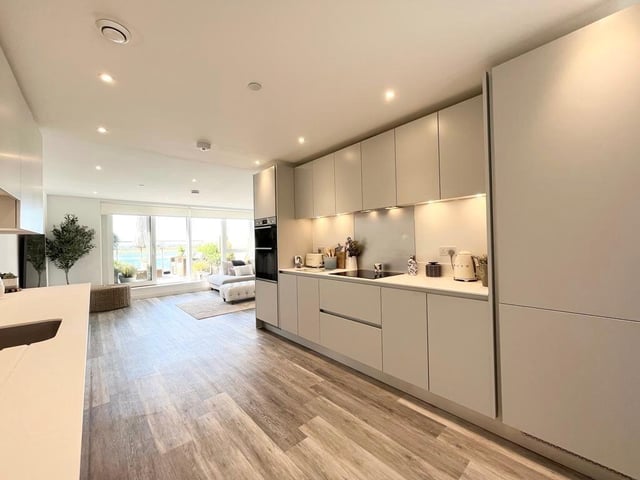Yopa West Sussex is offering a rare opportunity to buy a stunning waterfront residence on a prime plot in an exclusive private development on the riverbank in Shoreham. The four-bedroom town house is priced at £1,150,000.