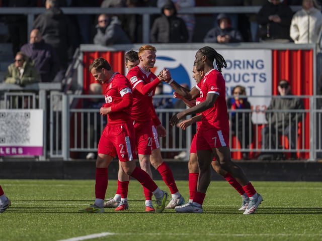 Worthing v Dagenham and Redbridge, National South