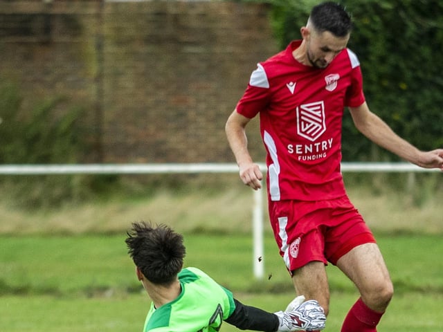 Seaford v Dorking Wanderers B in the SCFL Division 1