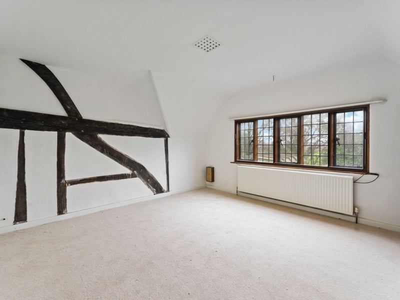 Tifters Manor is a stunning example of a 15th Century, Grade II Listed Character property
