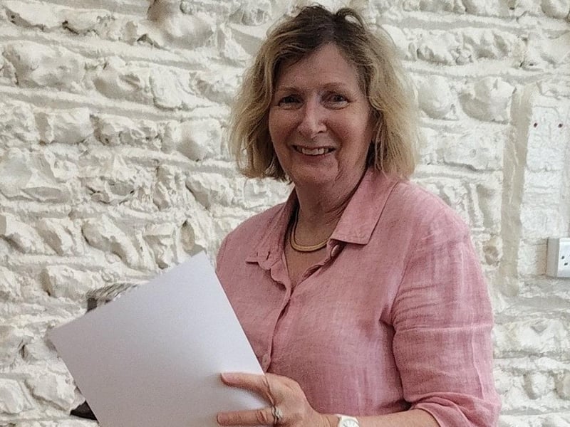 Patti Dean was presented with the Lilian Hoskins Bowl as the winner of the mixed rose class and also had the most fragrant rose
