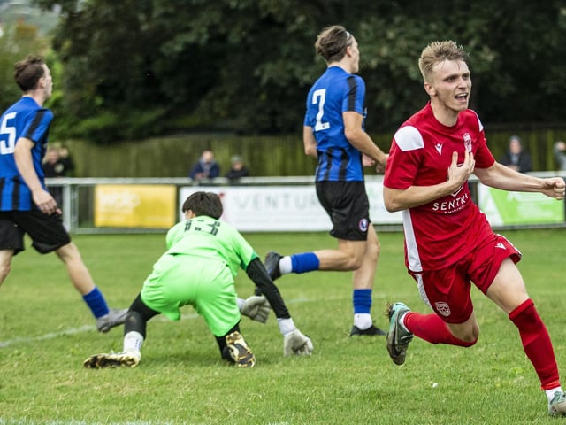 Seaford v Dorking Wanderers B in the SCFL Division 1