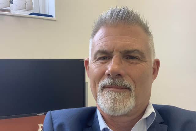 Staying power. Distribution Capital Delivery programme office manager, Dave Hales, has joined UK Power Networks’ 40-plus club and is celebrating four decades of unbroken service to the electricity industry.