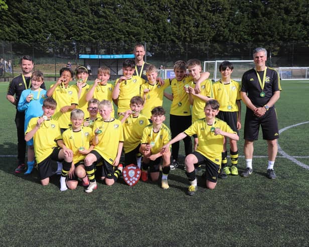 Faygate's plate-winning U12s
