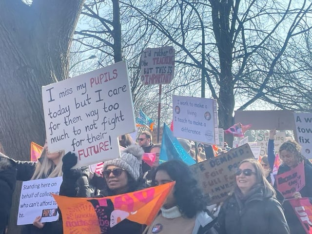 School strikes in Sussex: Hundreds of protesters arrive to take part in Sussex teacher protest - in 23 pictures