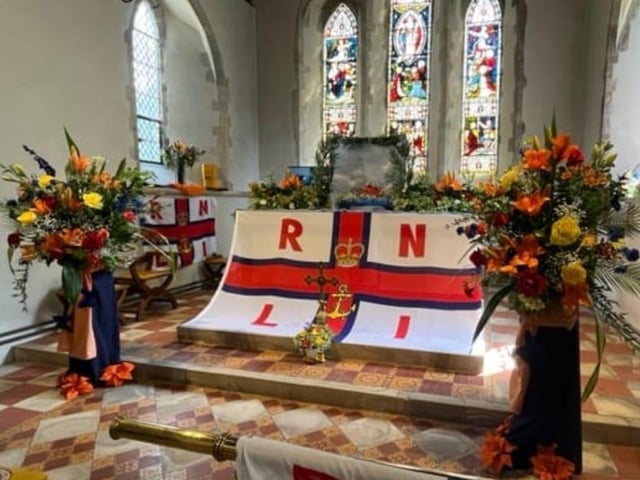 A flower festival was held at a church in Pevensey Pay in a fundraiser for Eastbourne’s RNLI.