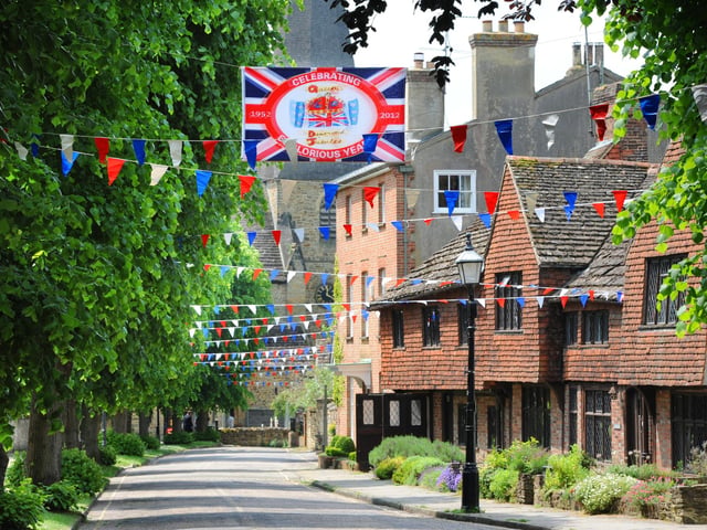 Causeway, Horsham, with Jubilee bunting